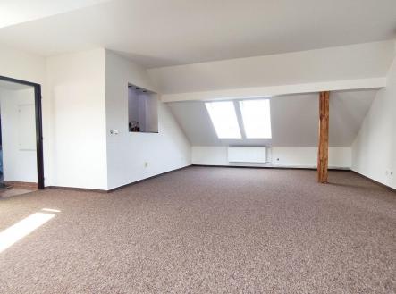 Pronájem - kanceláře, 160 m²