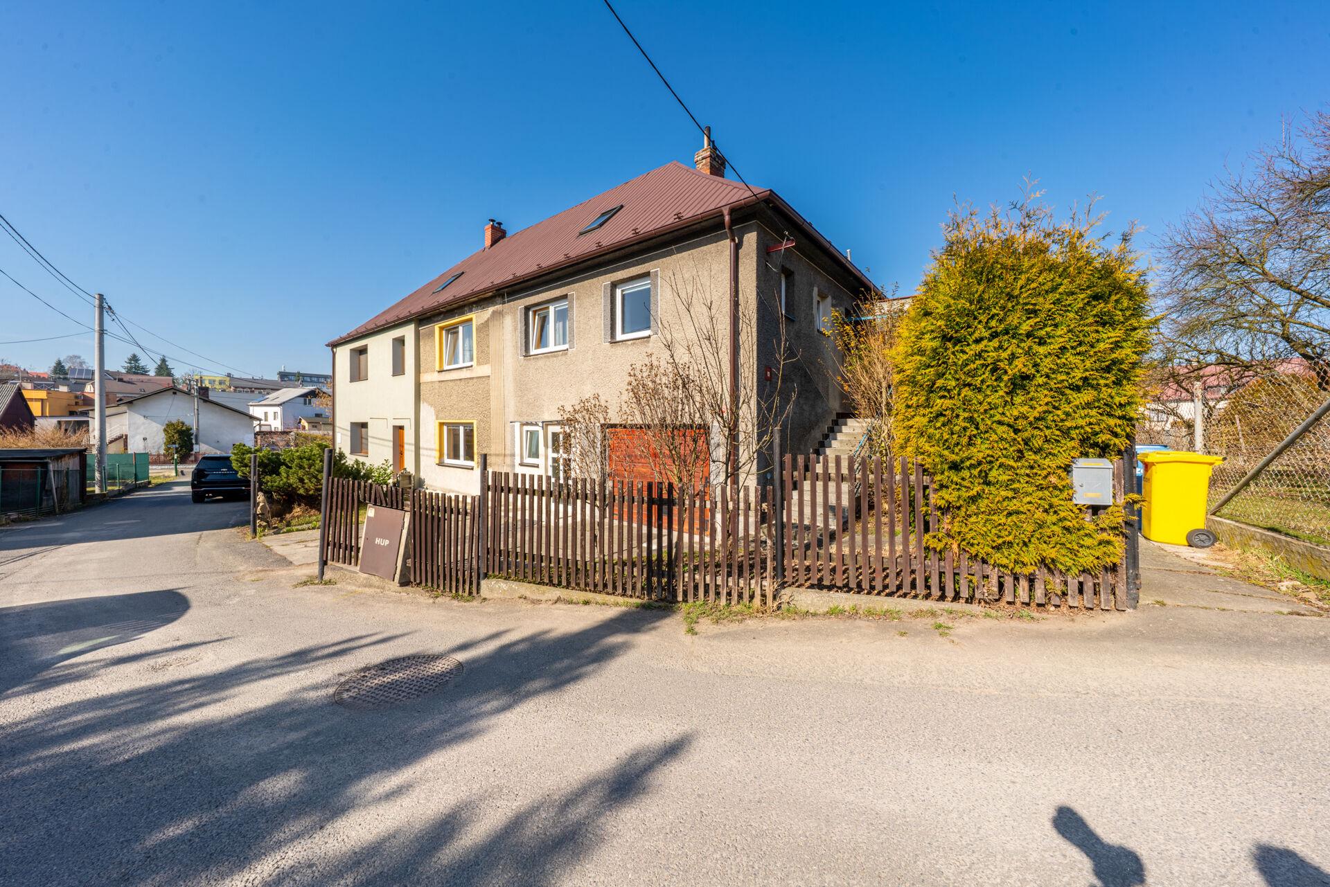 Dvougenerační dům 6+2 s garáží, půdou k vestavbě a zahradou v Ludgeřovicích