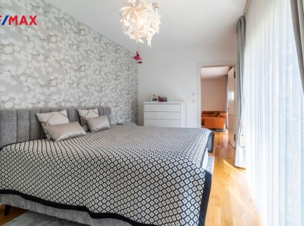 LOŽNICE | Pronájem bytu, 2+kk, 62 m²