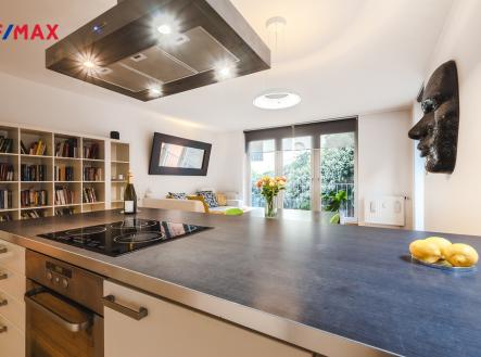 gutlova-navysocanskych-02-dsc0263-hdr.jpg | Prodej bytu, 4+kk, 154 m²