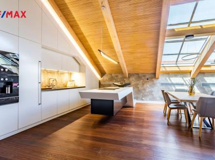KUCHYŇ - JIDELNÍ KOUT | Prodej bytu, 4+kk, 230 m²