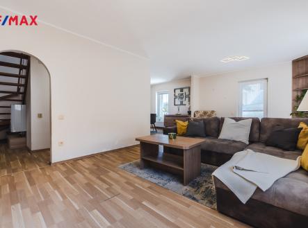 gutlova-aloisova-dsc4301-hdr.jpg | Prodej - dům/vila, 550 m²