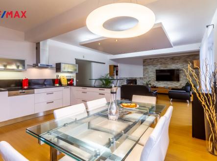 Pronájem - dům/vila, 160 m² obrázek