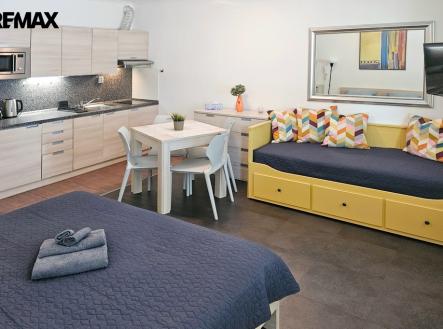 obývací pokoj s kuchyňským koutem | Prodej bytu, 1+kk, 34 m²