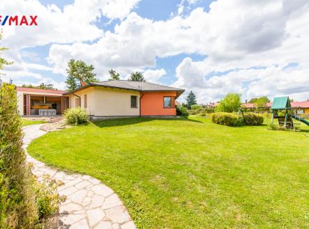 přední pohled, vstup do kuchyně | Prodej - dům/vila, 290 m²