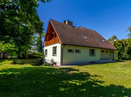 boční pohled | Prodej - dům/vila, 200 m²