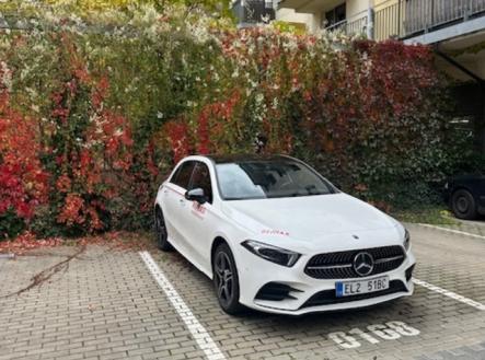 PARKOVACÍ STÁNÍ - POD HARFOU | Pronájem - malý objekt/garáž