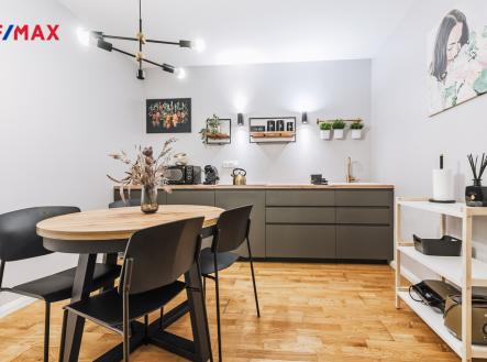 stampach-rubesova-dsc1184-hdr.jpg | Prodej bytu, 1+kk, 36 m²