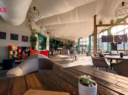 BISTRO | Prodej - obchodní prostor, 200 m²