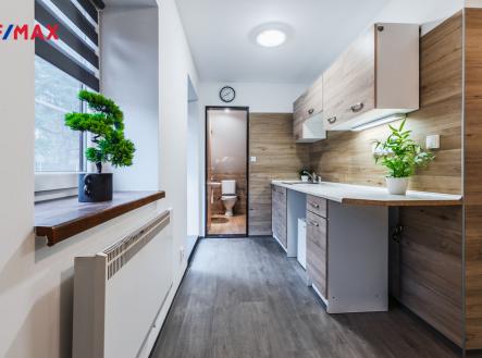 Garsoniéra | Prodej - dům/vila, 180 m²