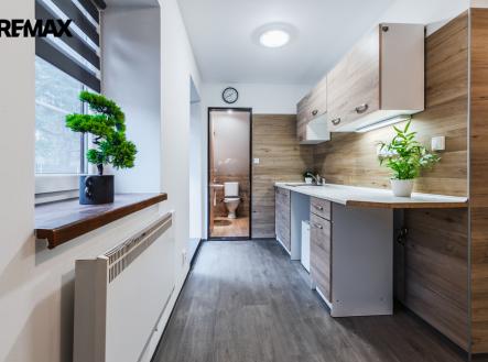 Garsoniéra | Prodej - dům/vila, 180 m²