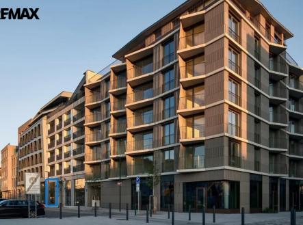 ŠIKLOVÉ 3410/12 | Pronájem - obchodní prostor, 110 m²