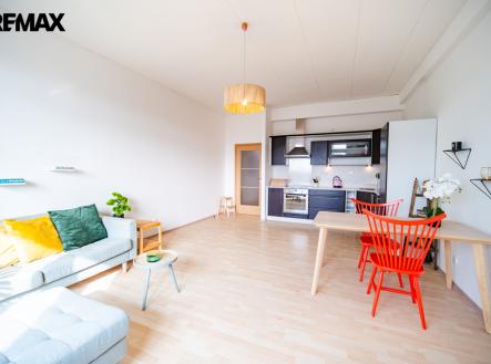 OBÝVACÍ POKOJ | Pronájem bytu, 2+kk, 65 m²