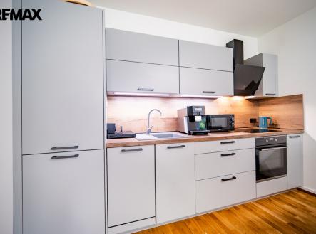 KUCHYŇSKÁ LINKA | Pronájem bytu, 3+kk, 147 m²