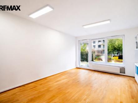 OBÝVACÍ POKOJ - VSTUP NA TERASU | Pronájem bytu, 3+kk, 147 m²