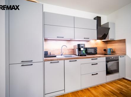 KUCHYŇSKÁ LINKA | Pronájem bytu, 3+kk, 147 m²