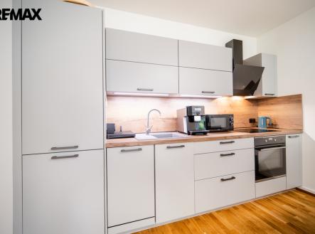 KUCHYNSKÁ LINKA | Pronájem - kanceláře, 91 m²