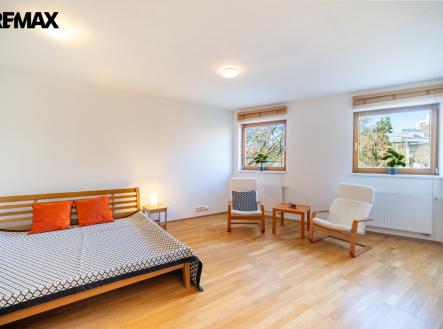 HLAVNÍ POKOJ | Pronájem bytu, 1+1, 43 m²