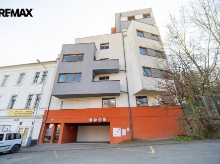 BYTOVÝ DŮM PECHLÁTOVA | Pronájem bytu, 1+1, 43 m²