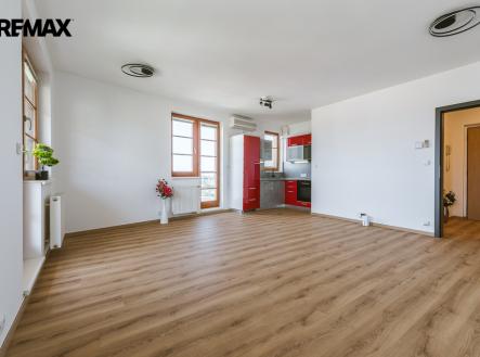 BYT | Pronájem bytu, 1+kk, 55 m²