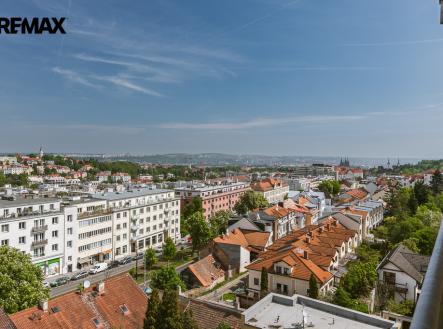 VÝHLED Z TERASY | Pronájem bytu, 1+kk, 55 m²