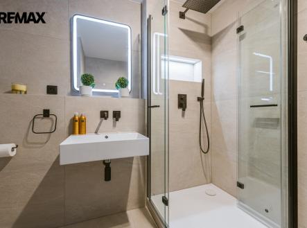 KOUPELNA | Pronájem bytu, 1+kk, 55 m²