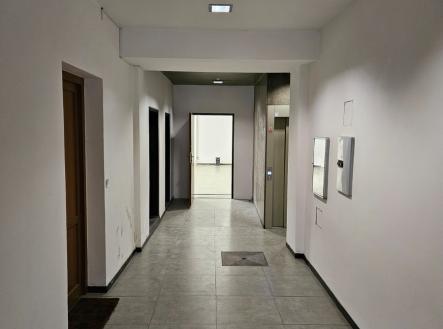 whatsapp-image-2025-12-27-at-19.56.28.jpeg | Pronájem - obchodní prostor, 50 m²