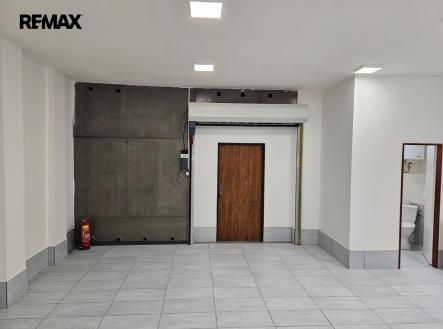 whatsapp-image-2025-12-27-at-19.56.28-4.jpeg | Pronájem - obchodní prostor, 50 m²