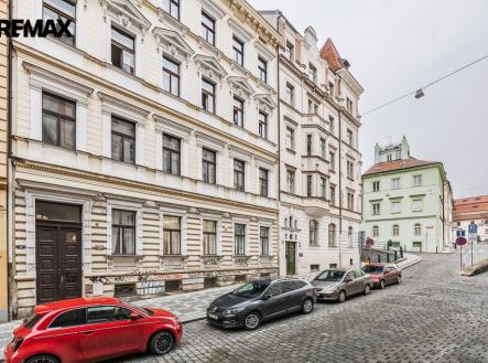 na-zderaze.jpg | Pronájem bytu, 4+1, 180 m²