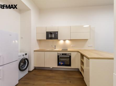 Kuchyně | Pronájem bytu, 1+kk, 30 m²