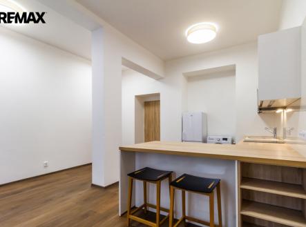 obyvak-pohled-na-kuchyn-cimburkova-21.jpg | Pronájem bytu, 1+kk, 30 m²