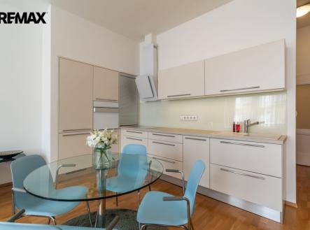 hastalska-14.jpg | Pronájem bytu, 2+kk, 63 m²
