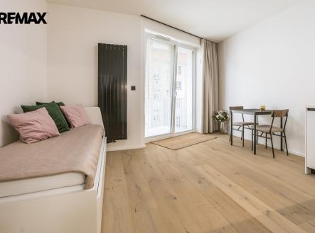 OBÝVACÍ POKOJ + KK | Pronájem bytu, 1+kk, 28 m²