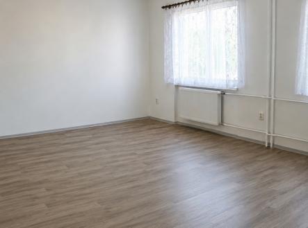 7632b4a4-e4d6-4405-b409-a5a0afb8b95c.jpg | Pronájem bytu, 3+kk, 80 m²