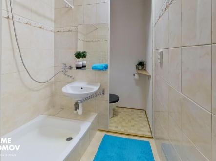 31-Travnik-Bathroom | Pronájem bytu, 1+kk, 23 m²