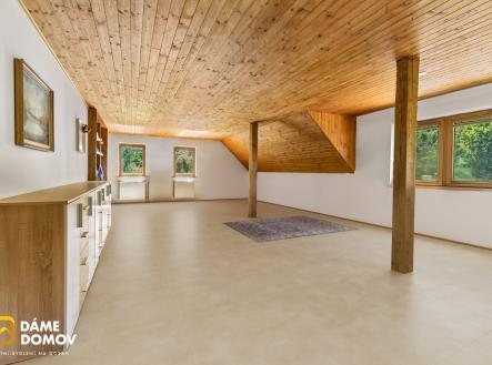 Int (9) | Prodej - dům/vila, 324 m²