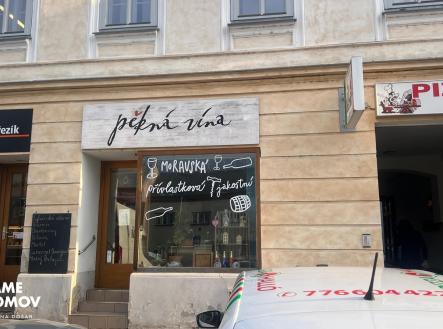 Pronájem - obchodní prostor, 65 m²