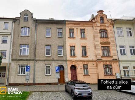 Pohled z ulice | Pronájem bytu, 2+1, 71 m²