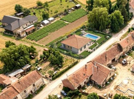 Prodej - pozemek pro bydlení, 828 m² obrázek