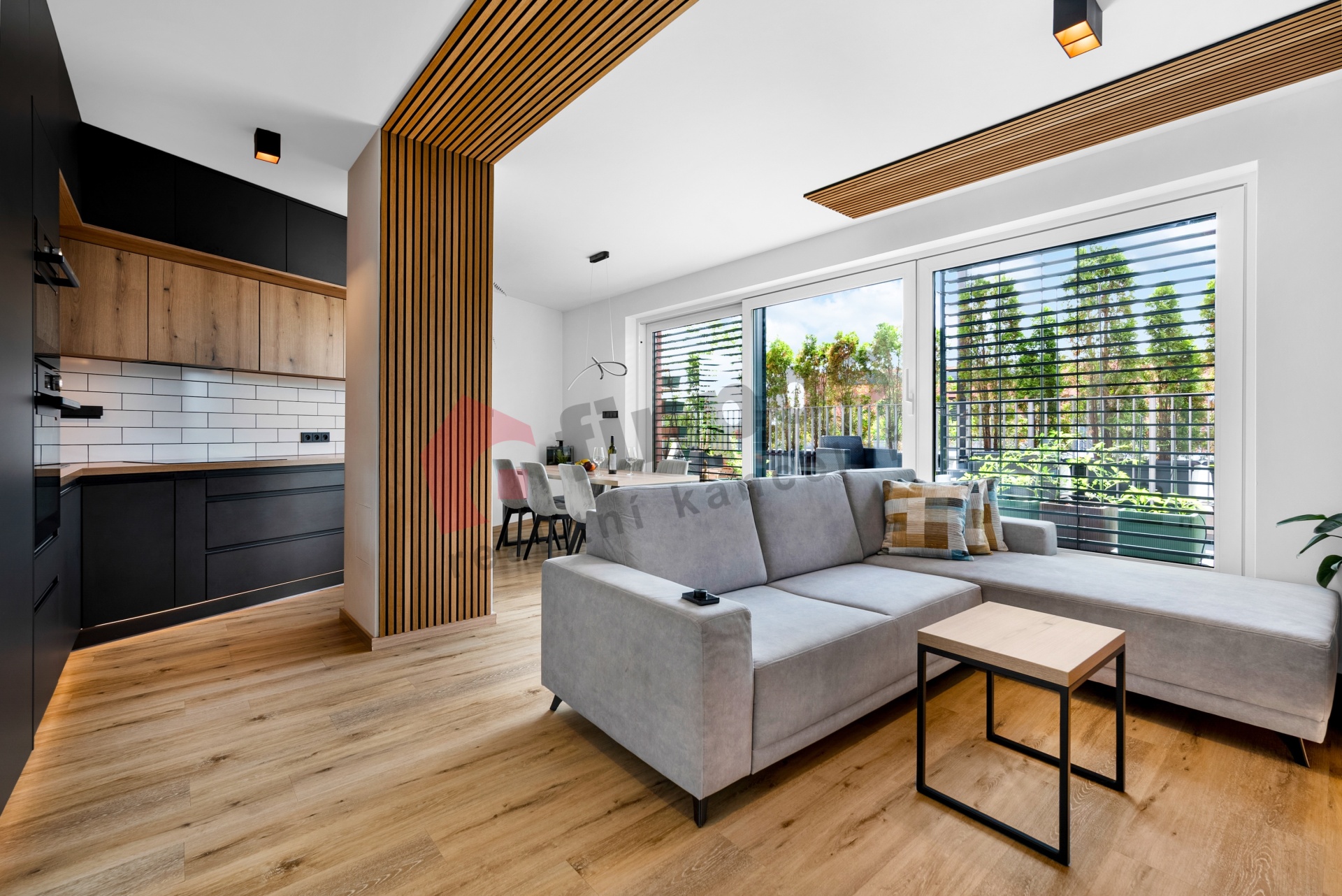 Prodej bytu 3+kk 73 m2 s terasou 71 m2 a dvě garážová parkovací stání v Olomouci