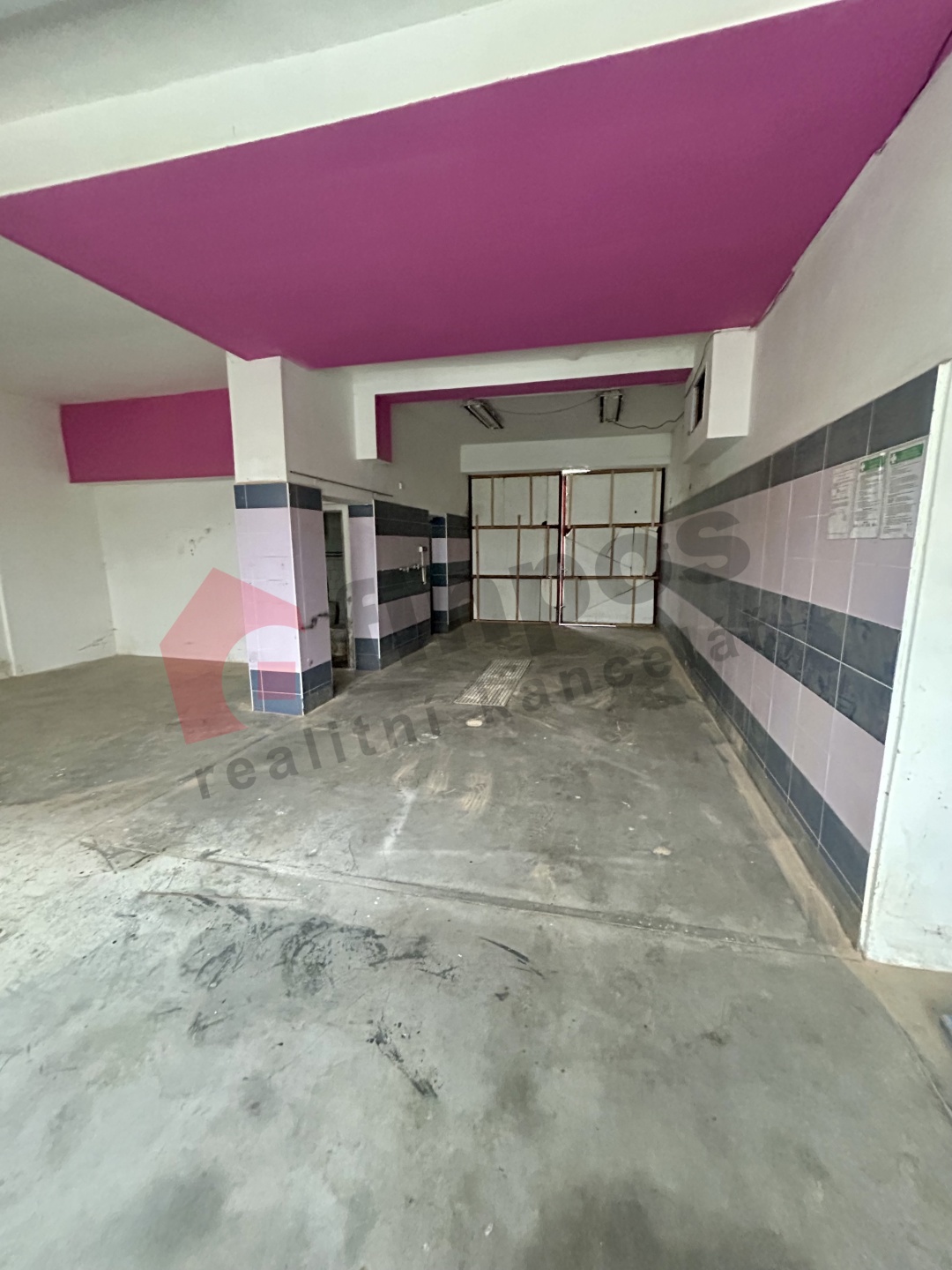 Pronájem garáže, 77m2 v Bruntále