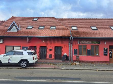 Pronájem - restaurace, 205 m²