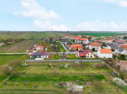 Prodej - pozemek, zahrada, 932 m²