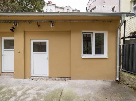 Prodej - komerční objekt, sklad, 16 m²