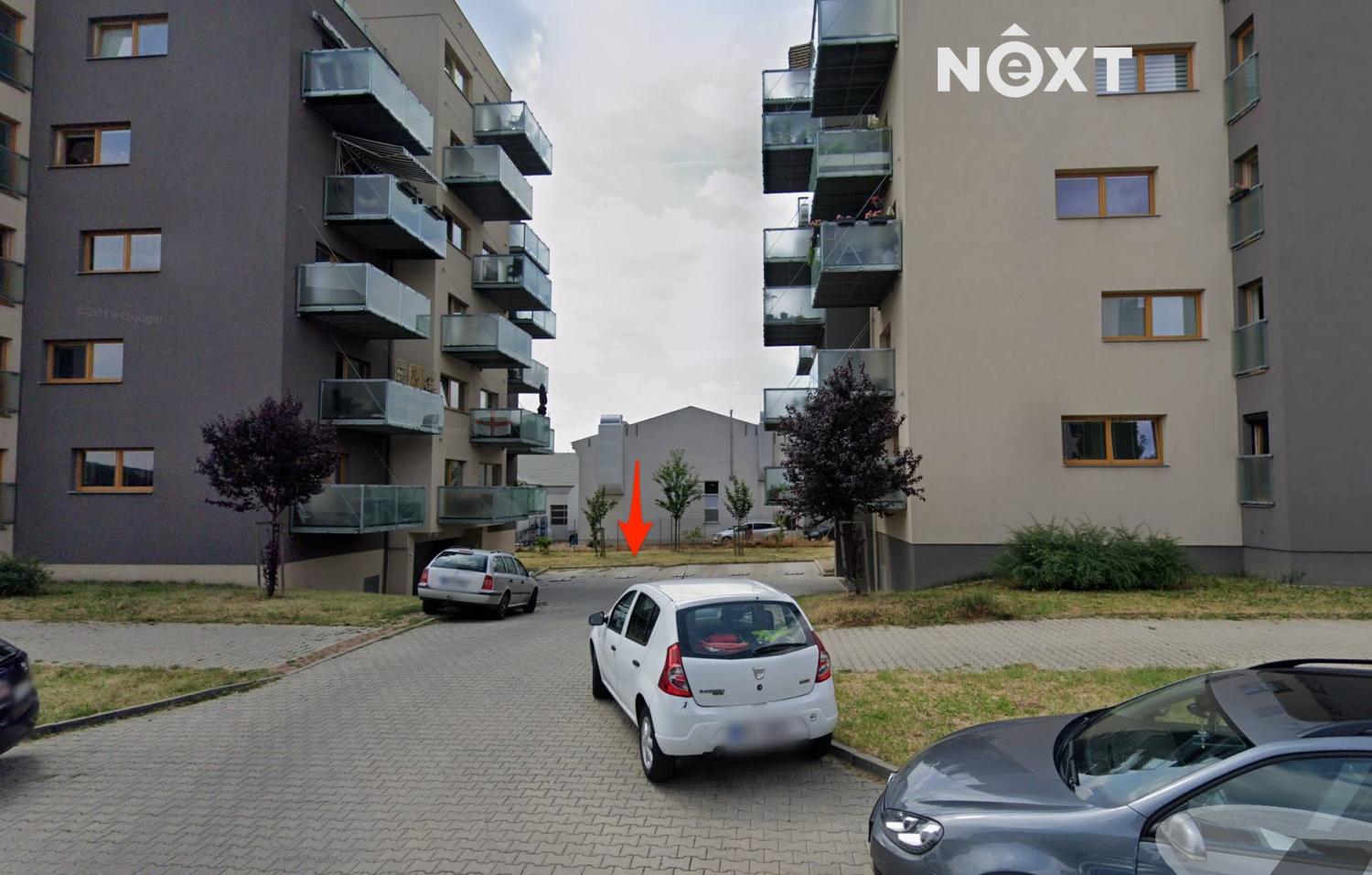 Pronájem ostatní Garážové stání, 13㎡