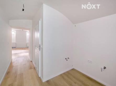 Prodej - komerční objekt, obchodní centrum, 33 m²