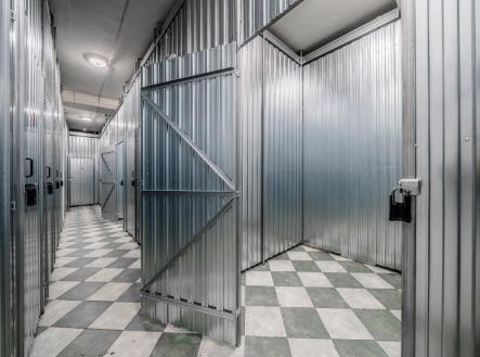 7IV05469 | Pronájem - komerční objekt, sklad, 1 m²