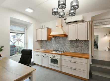 PEG_0470 | Prodej - obchodní prostor, 86 m²