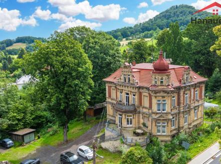 pohled na dm | Prodej - nájemní dům, 320 m²