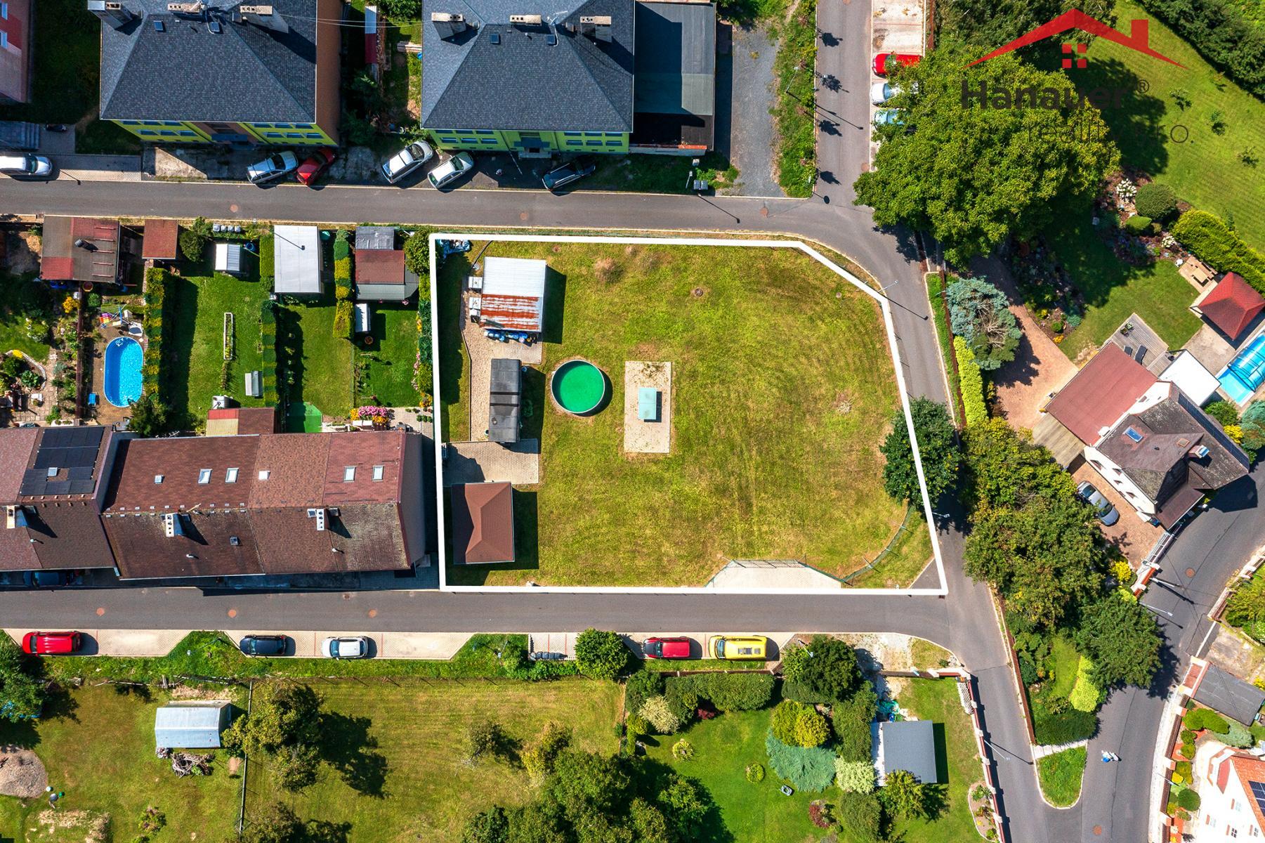 Pozemek Brîeziny_16.jpg